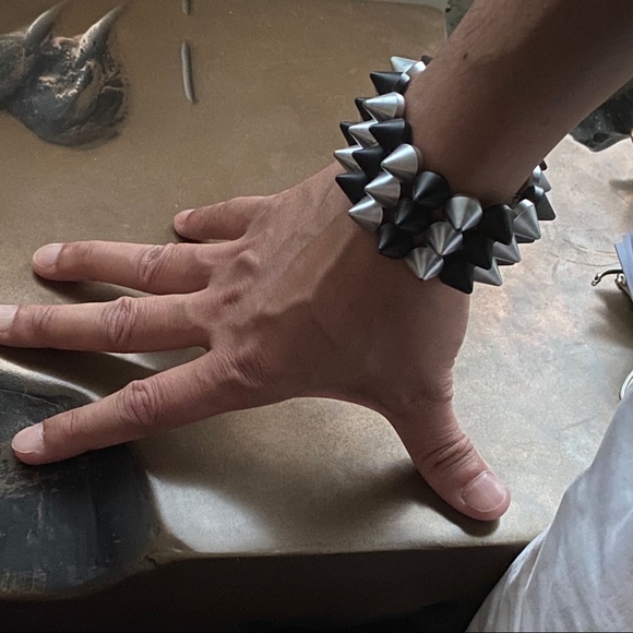 Spikes Studded Punk Bracelet Silver Black gothic - Picture 8 of 8